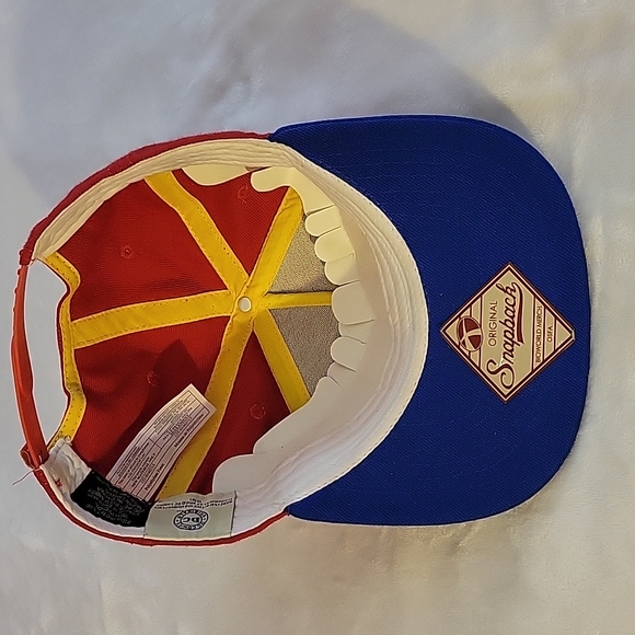 DC Comic Originals Wonder Woman Snapback - Picture 3 of 5